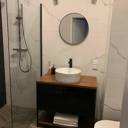 Apartment Warmia Olsztyn 58m2 - 2 Pokojowy Z Podziemnym Miejscem Postojowym *